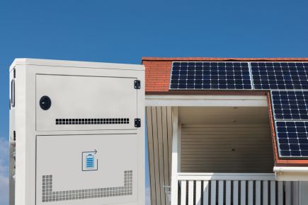 Solár s batériami dokáže zabezpečiť elektrinu pri cene už od 54 USD/MWh